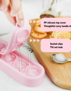 SILICONE ICE CUBE TRAYS